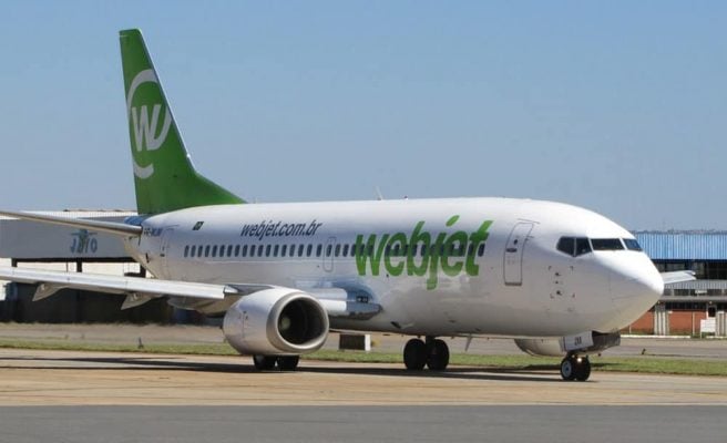 WebJet deve indenizar cadeirante carregado no colo para dentro de avião